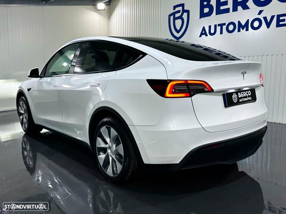 Tesla Model Y Standard - 7