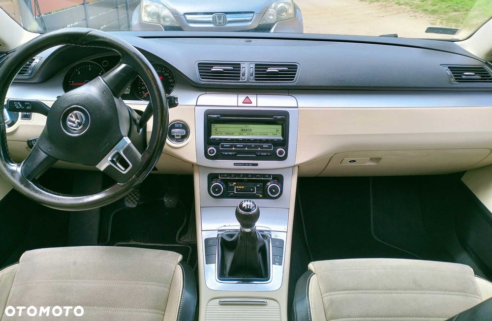 Volkswagen Passat CC - 8