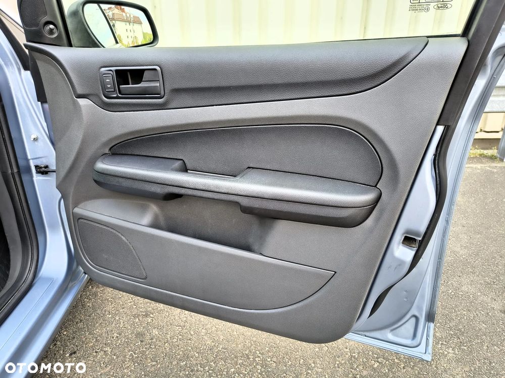 Ford Focus 1.6 Comfort - 21