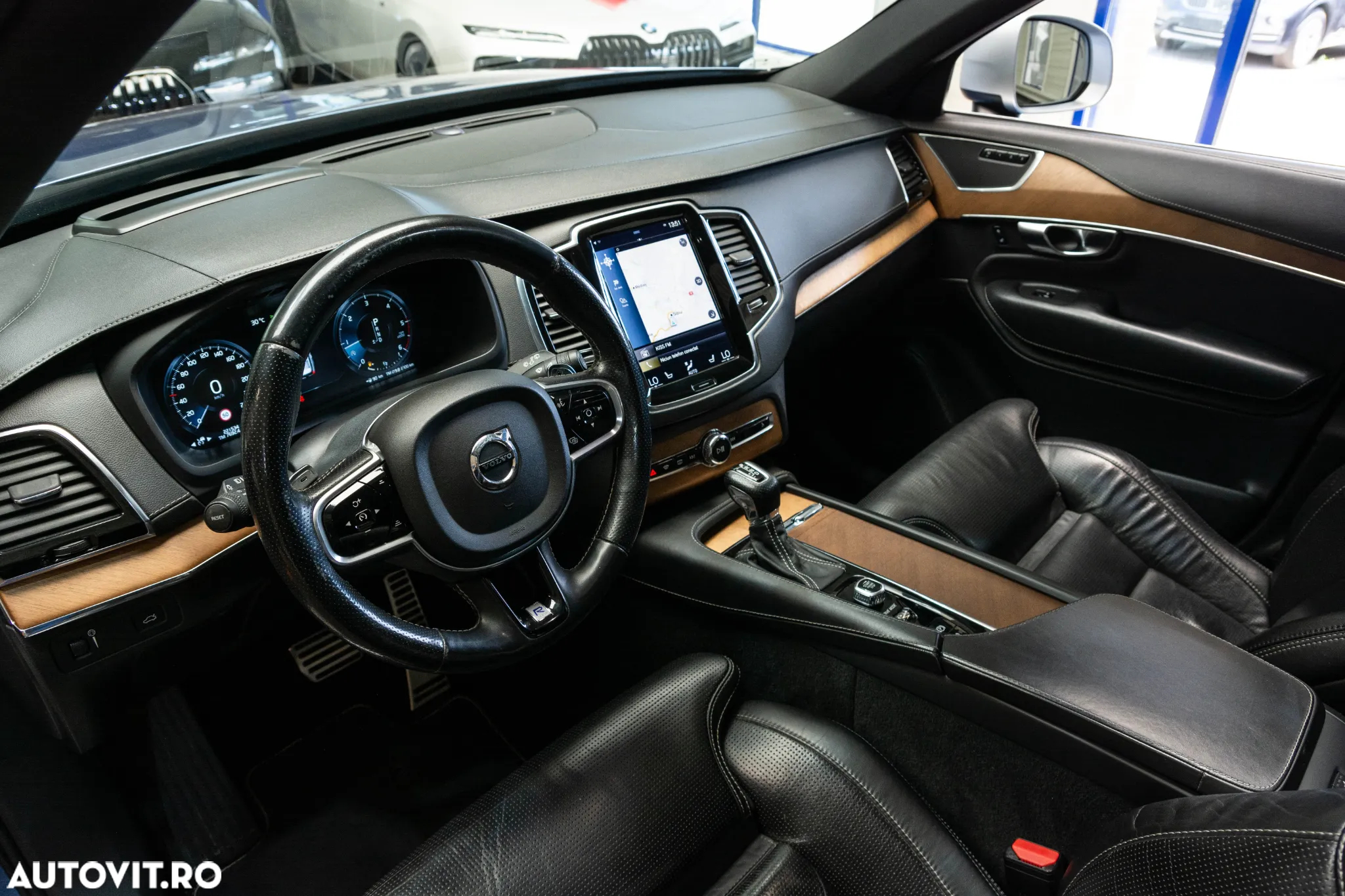 Volvo XC 90 D5 AWD R-Design - 5