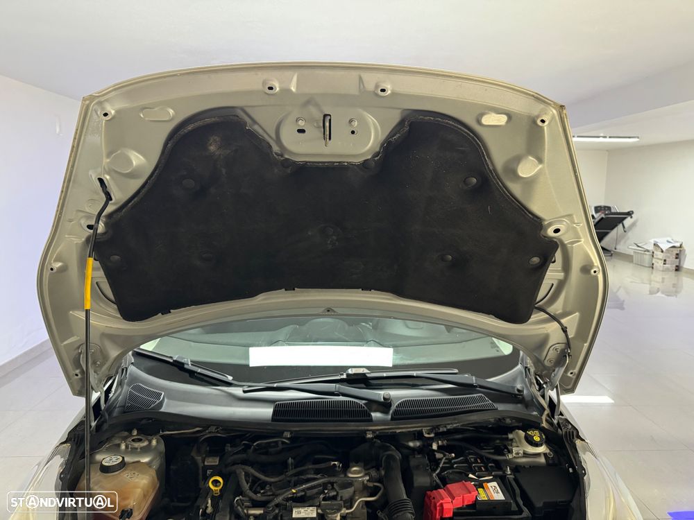Ford Fiesta 1.0 T EcoBoost Titanium - 23