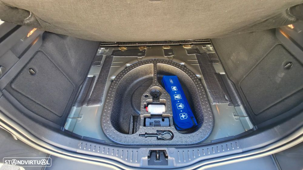 Ford Focus SW - 12