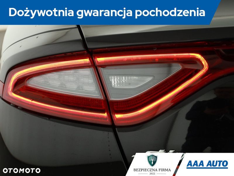 Kia Stinger - 23