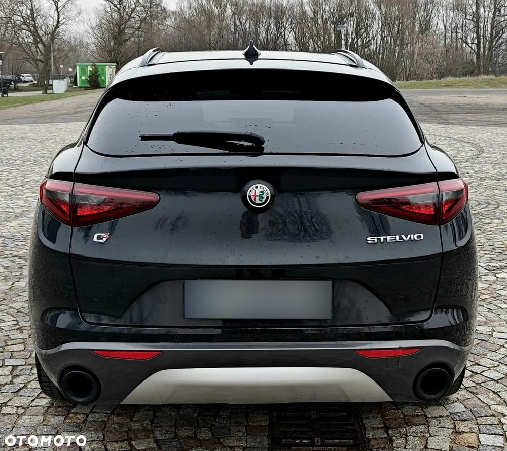 Alfa Romeo Stelvio 2.0 Turbo TI Q4 - 11