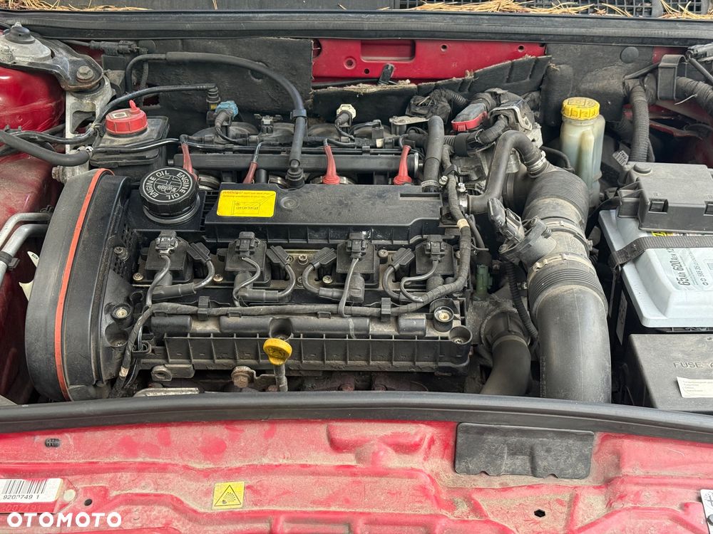 Alfa Romeo 147 1.6 Twin Spark 16V - 5