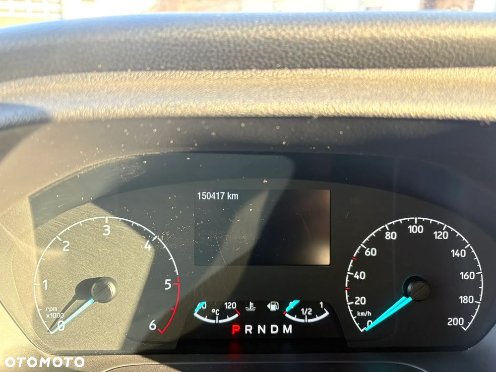 Ford Tourneo Custom - 19