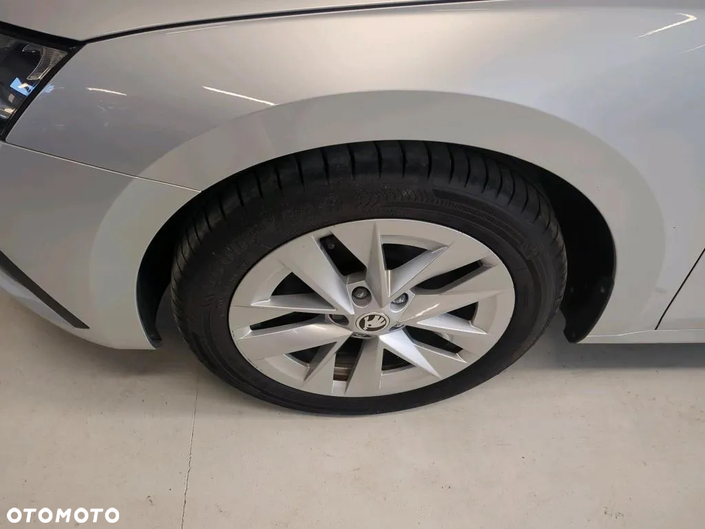 Skoda Octavia 1.5 TSI ACT Ambition - 5