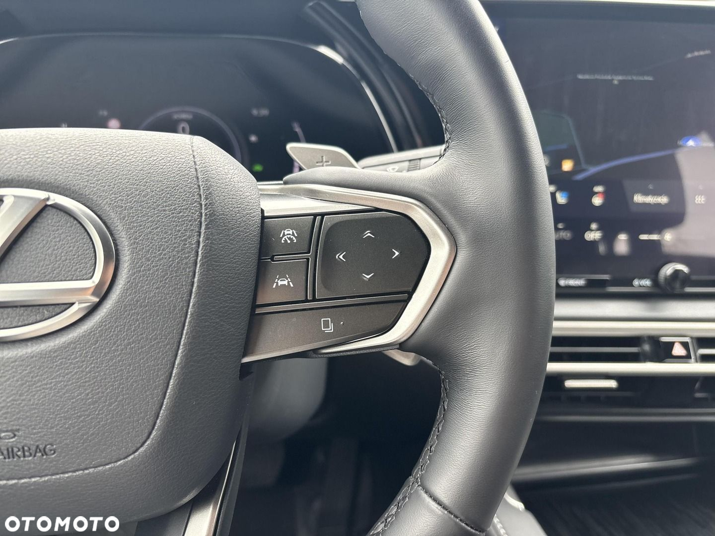 Lexus RX 350h F Sport Design - 13