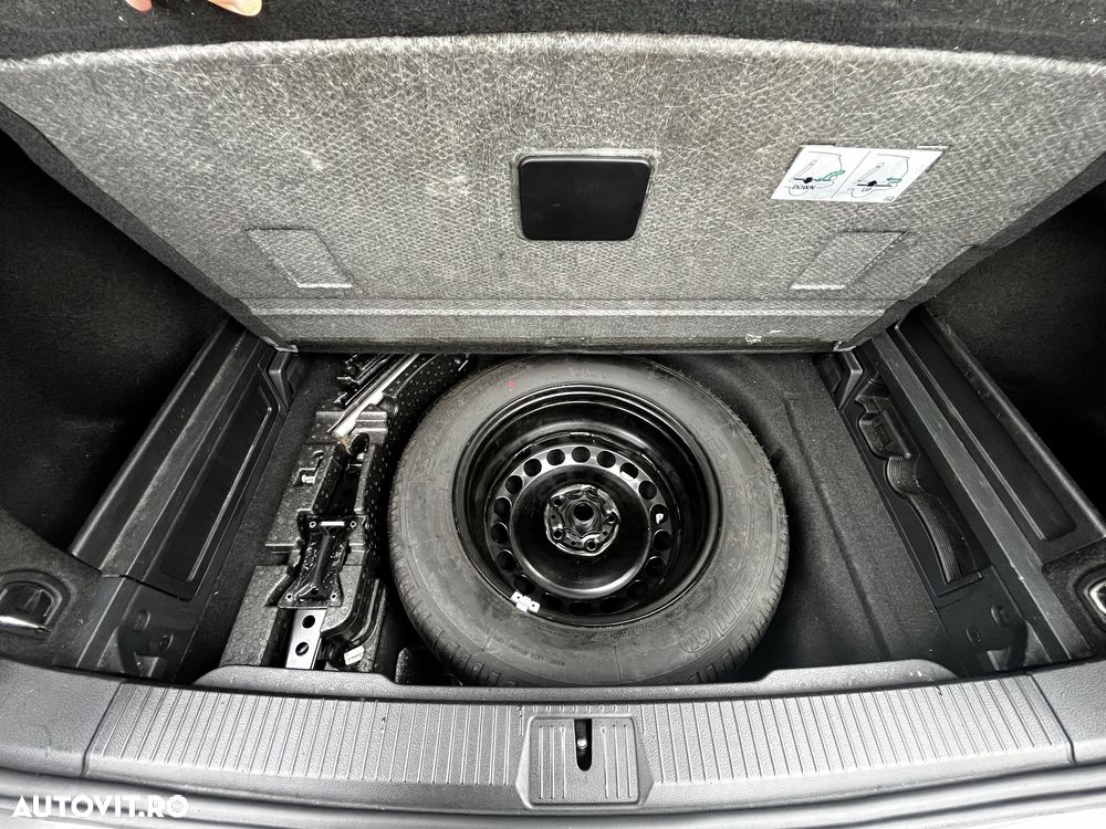 Volkswagen Passat 2.0 TDI DSG Comfortline - 9