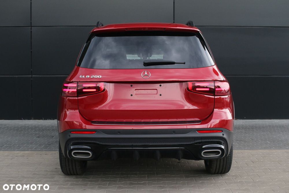 Mercedes-Benz GLB - 8
