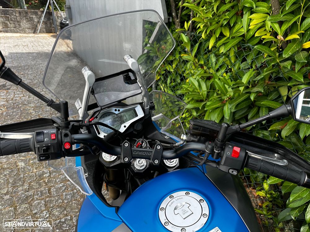 CF Moto 650MT - 12