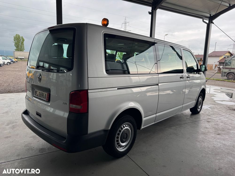 Volkswagen Caravelle - 3