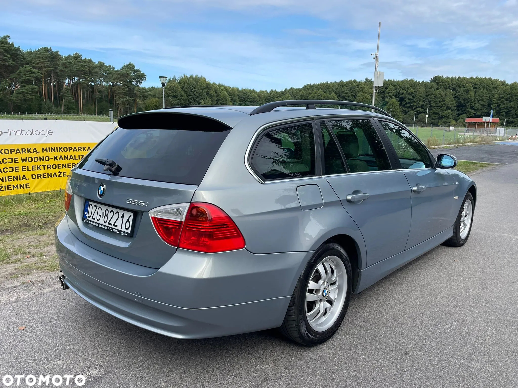 BMW Seria 3 325i Touring - 3
