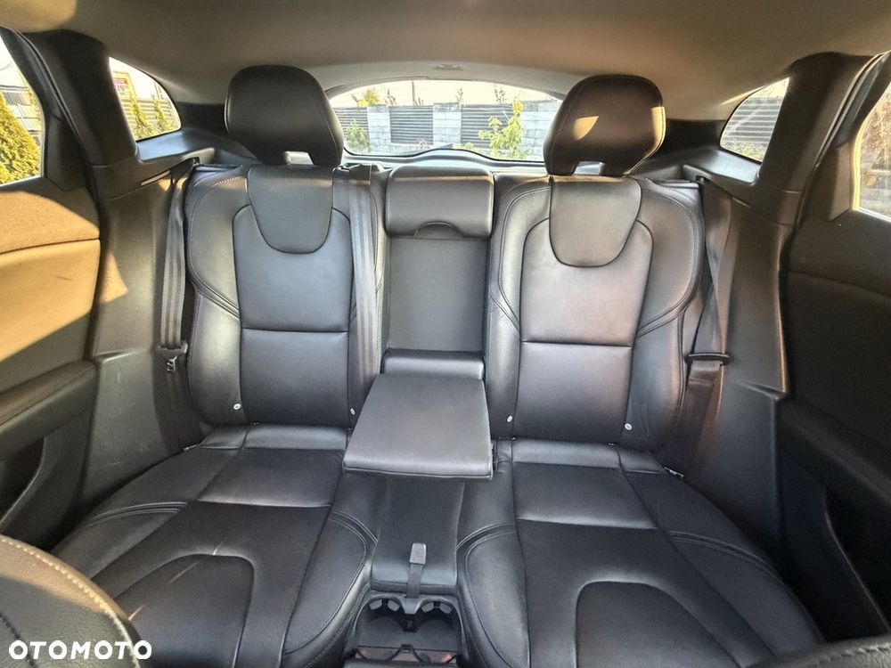 Volvo V40 D2 - 12