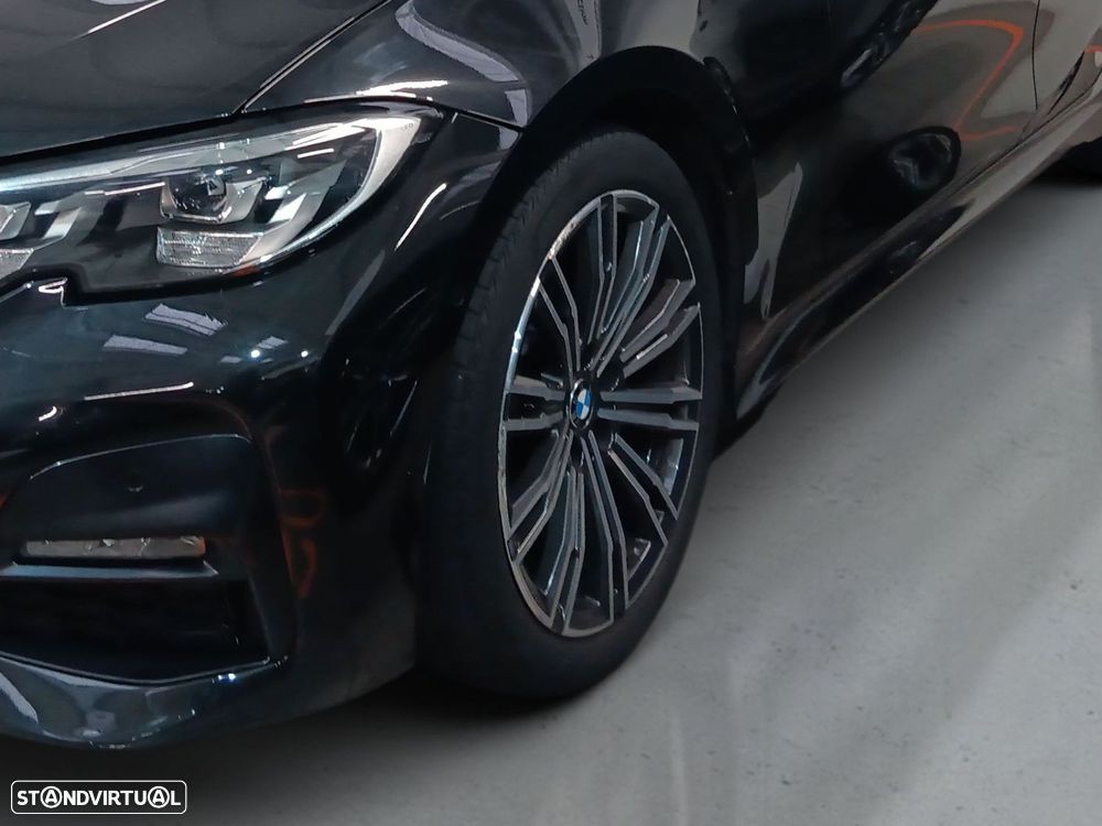 BMW 320 d Pack M Auto - 4