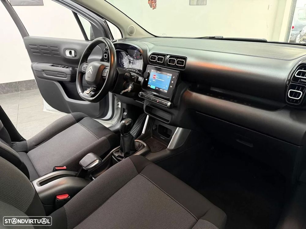 Citroën C3 Aircross 1.2 PureTech Shine - 16