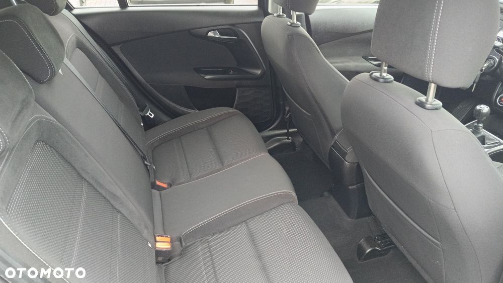 Fiat Tipo 1.4 T-Jet 16v Lounge - 11