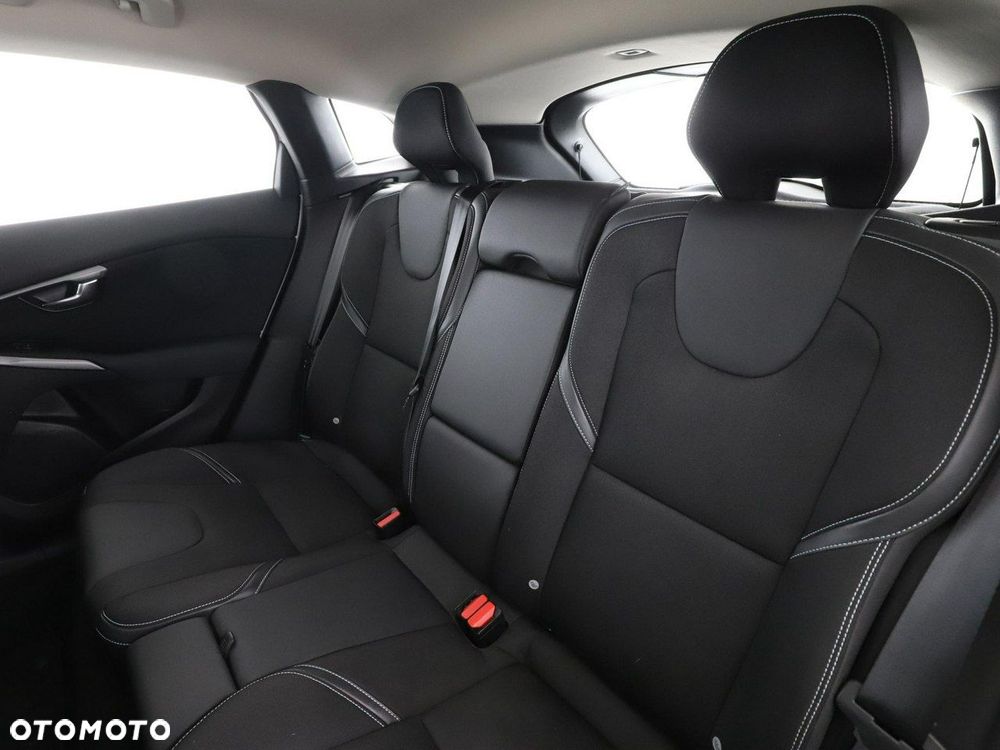 Volvo V40 - 18