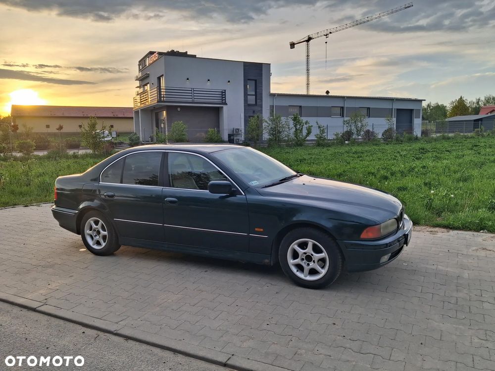 BMW Seria 5 523i - 5