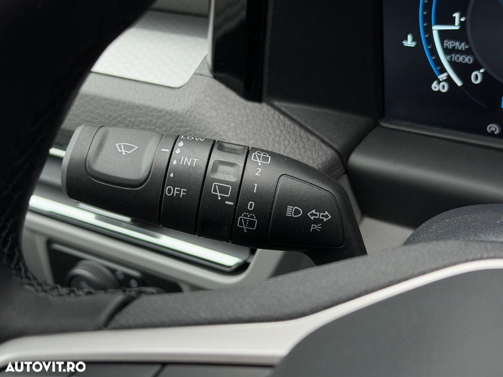 Volkswagen Caravelle 2.0 TDI 146 kW LR Comfortline DSG 4M - 23