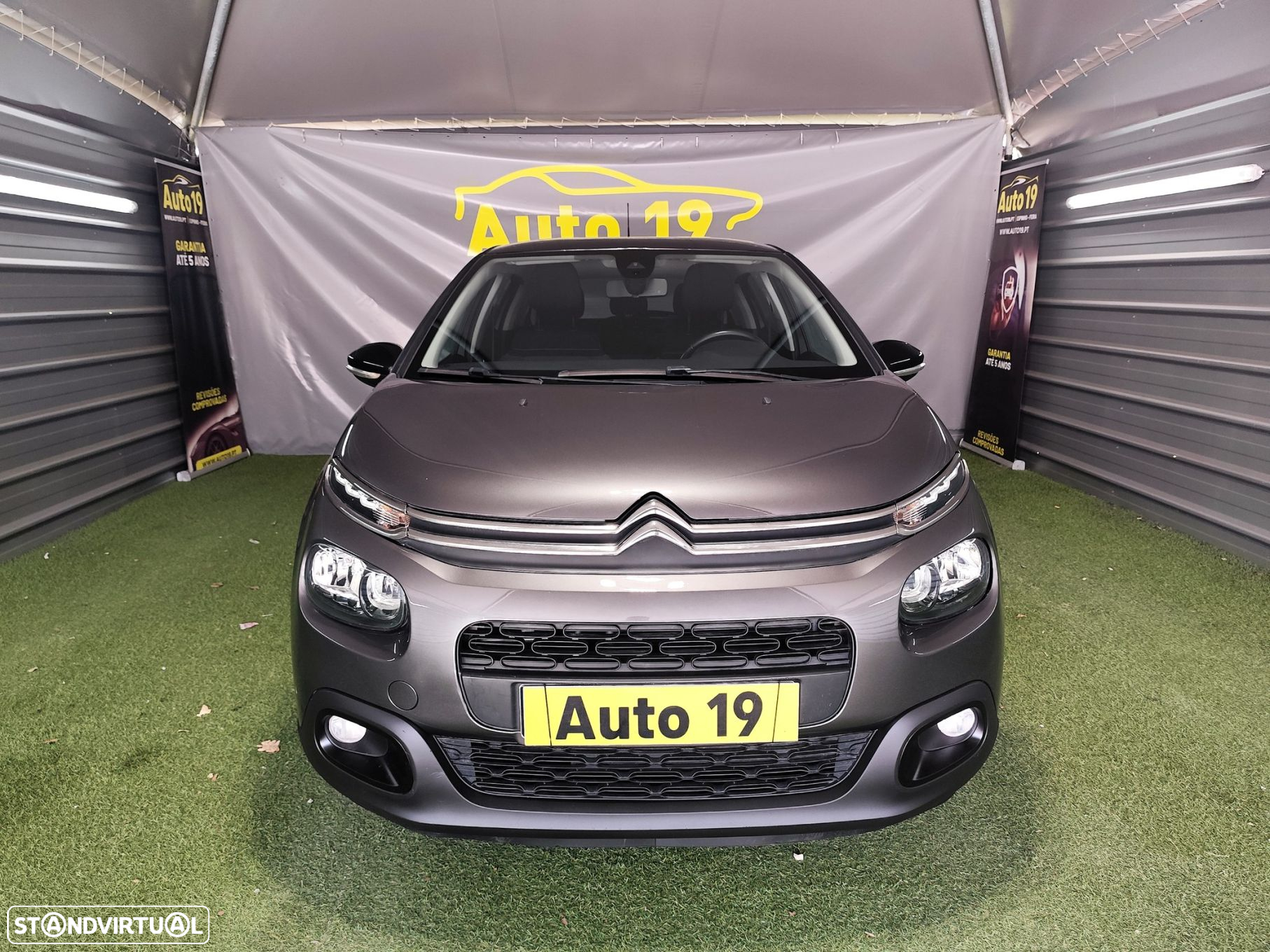 Citroën C3 1.2 PureTech Shine - 2