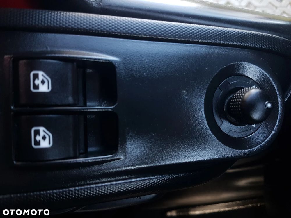 Iveco 50C18 DAILY 12EP PLANDEKA FIRANKA 5,11x2,46x2,35 SPANIE 3500 KG SKRZYNIA ŁADUNKOWA PAKA KLIMATRONIK TEMPOMAT KRAJOWY - 9