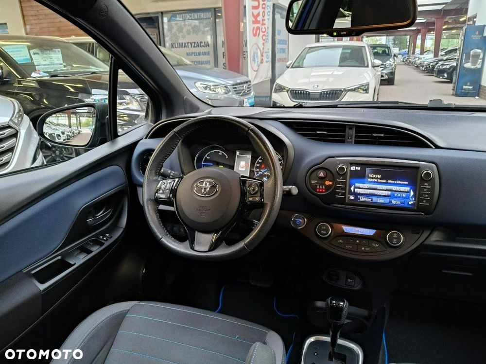 Toyota Yaris Hybrid 1.5 VVT-i Style Selection - 17