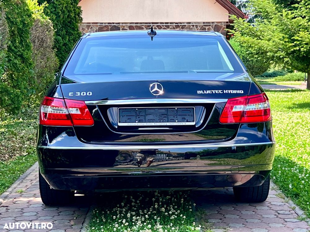 Mercedes-Benz E 300 BlueTEC HYBRID 7G-TRONIC Elegance - 11