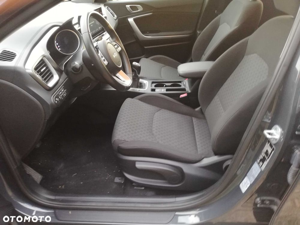 Kia Ceed - 7