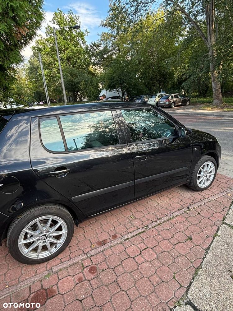 Skoda Fabia 2009 photo 4