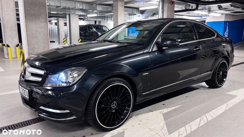 Mercedes-Benz Klasa C 220 CDI BlueEff - 31