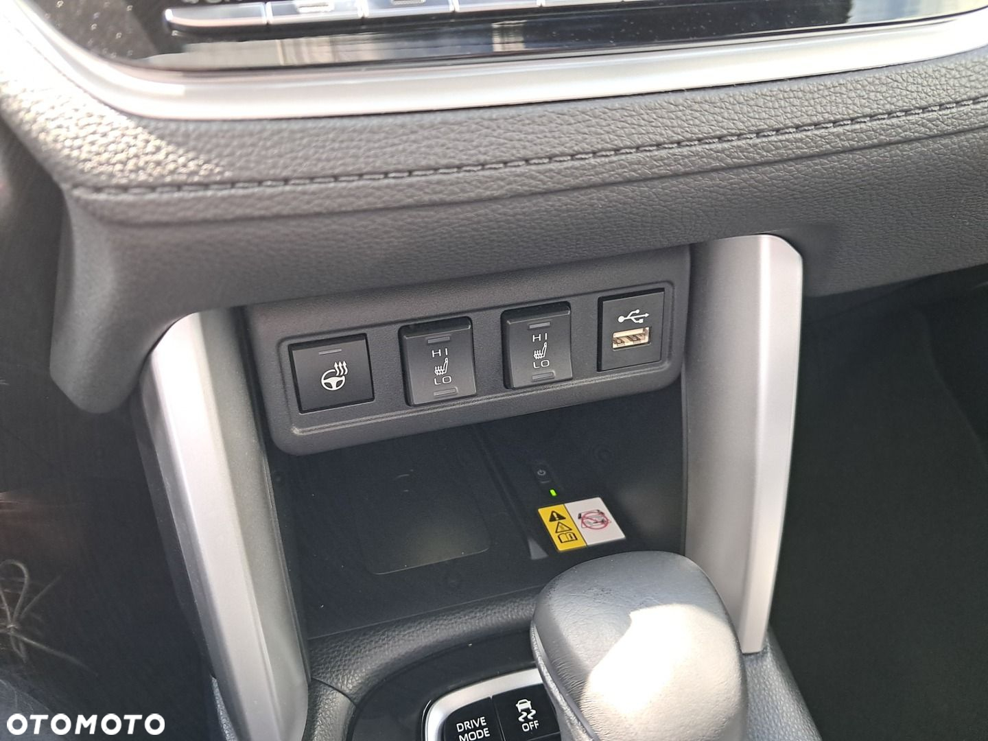 Toyota Corolla Cross 2.0 Hybrid Premiere Edition AWD - 23