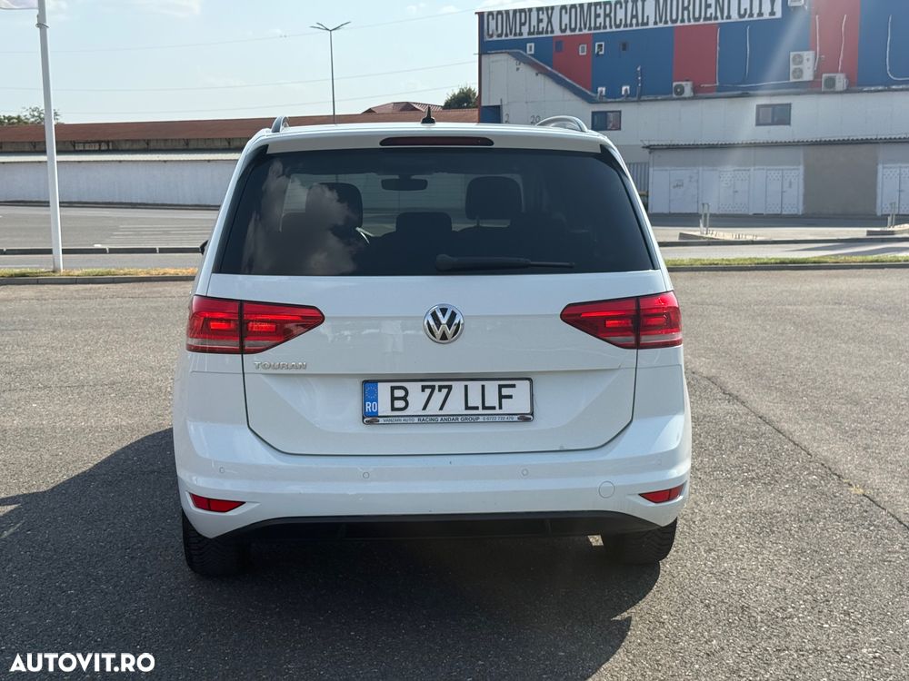 Volkswagen Touran ver-1-6-tdi-scr-bluemotion-technology-dsg-comfortline - 14
