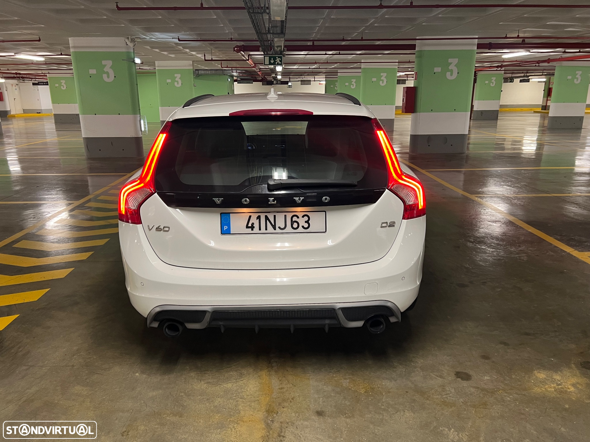 Volvo V60 1.6 D2 Drive R-Design Powershift Start/Stop - 7