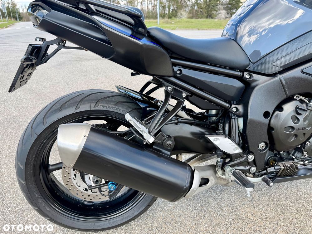 Yamaha FZ8 - 12