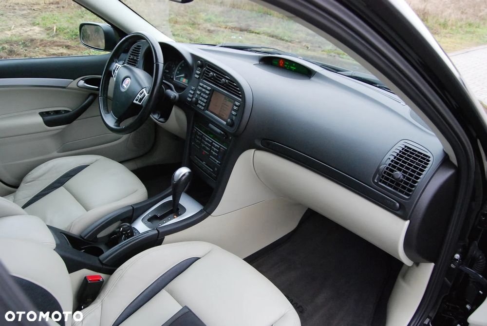 Saab 9-3 2.0T Aero - 23