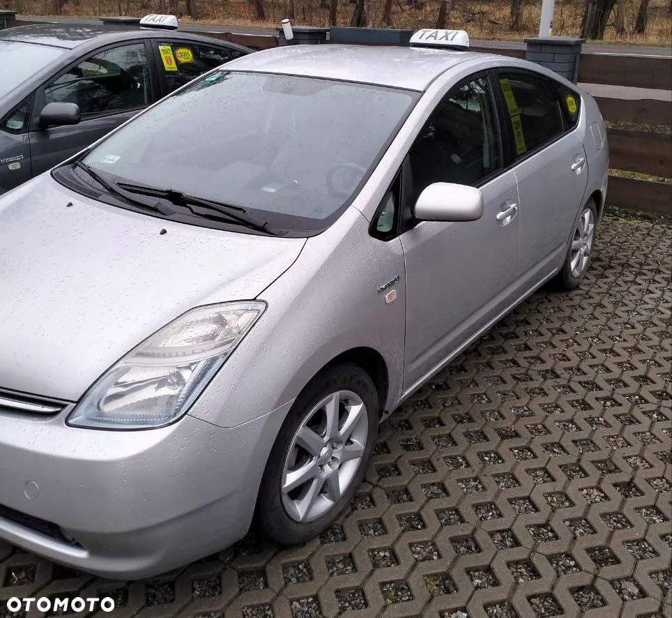 Toyota Prius 1.5 VVT-i Sol - 2