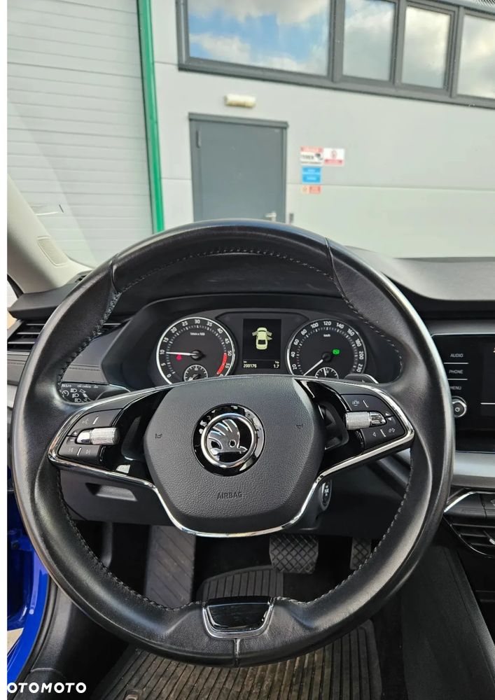 Skoda Octavia 2.0 TDI SCR Ambition DSG - 9