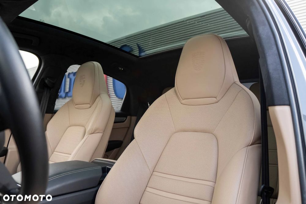 Porsche Cayenne - 13