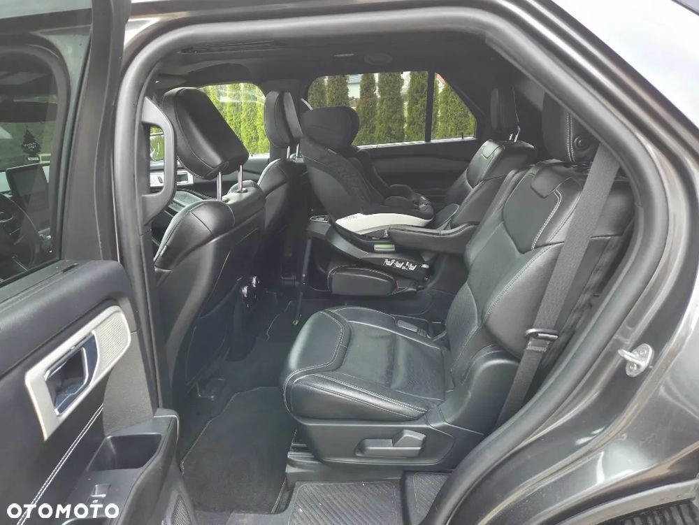 Ford Explorer - 8