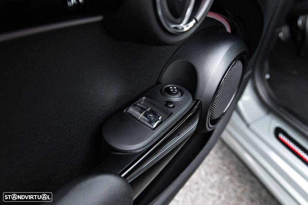 MINI 3 Portas John Cooper Works - 25