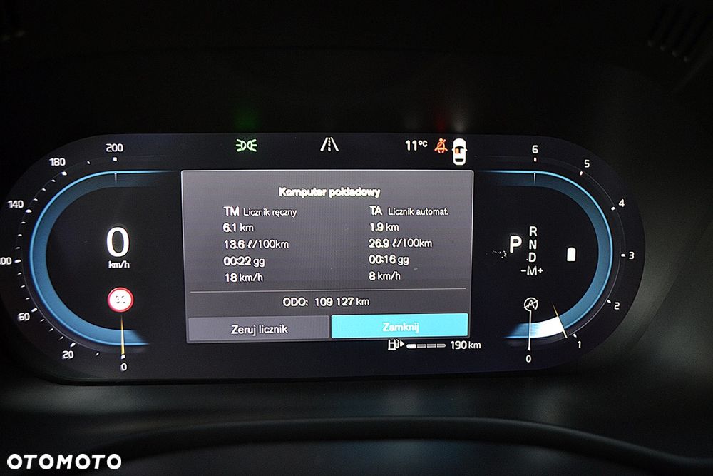 Volvo XC 60 B4 D Plus Dark - 24