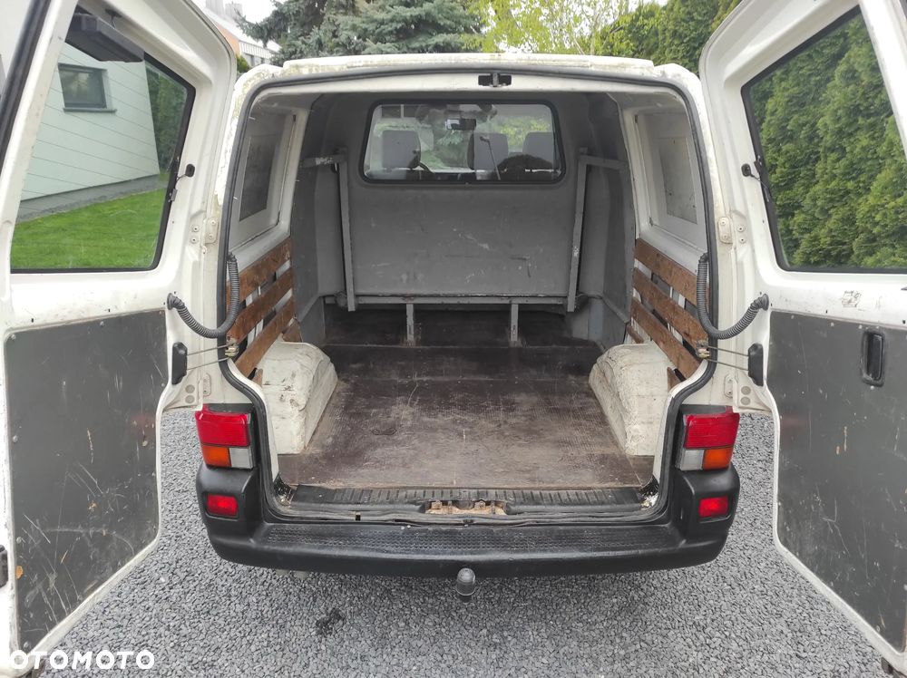 Volkswagen Transporter Escapade - 8