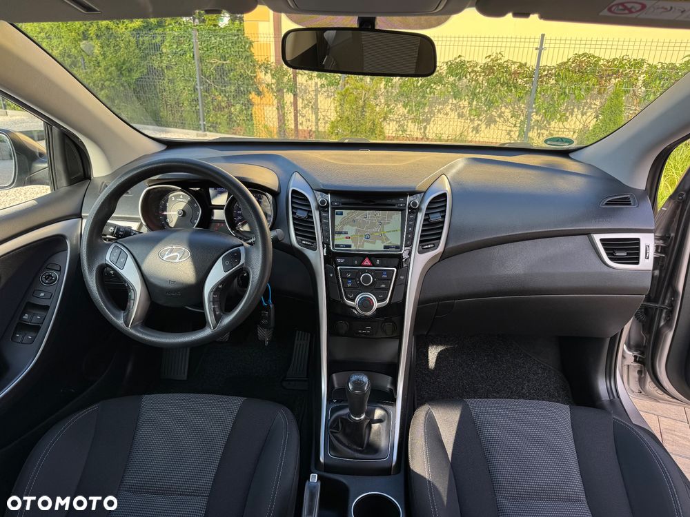 Hyundai i30 blue 1.4 Classic Navigation - 25