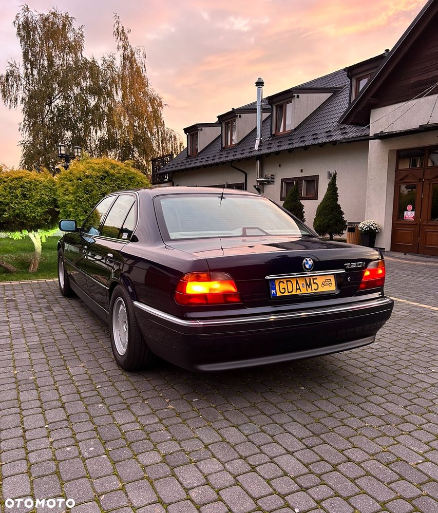 BMW Seria 7 750i - 1