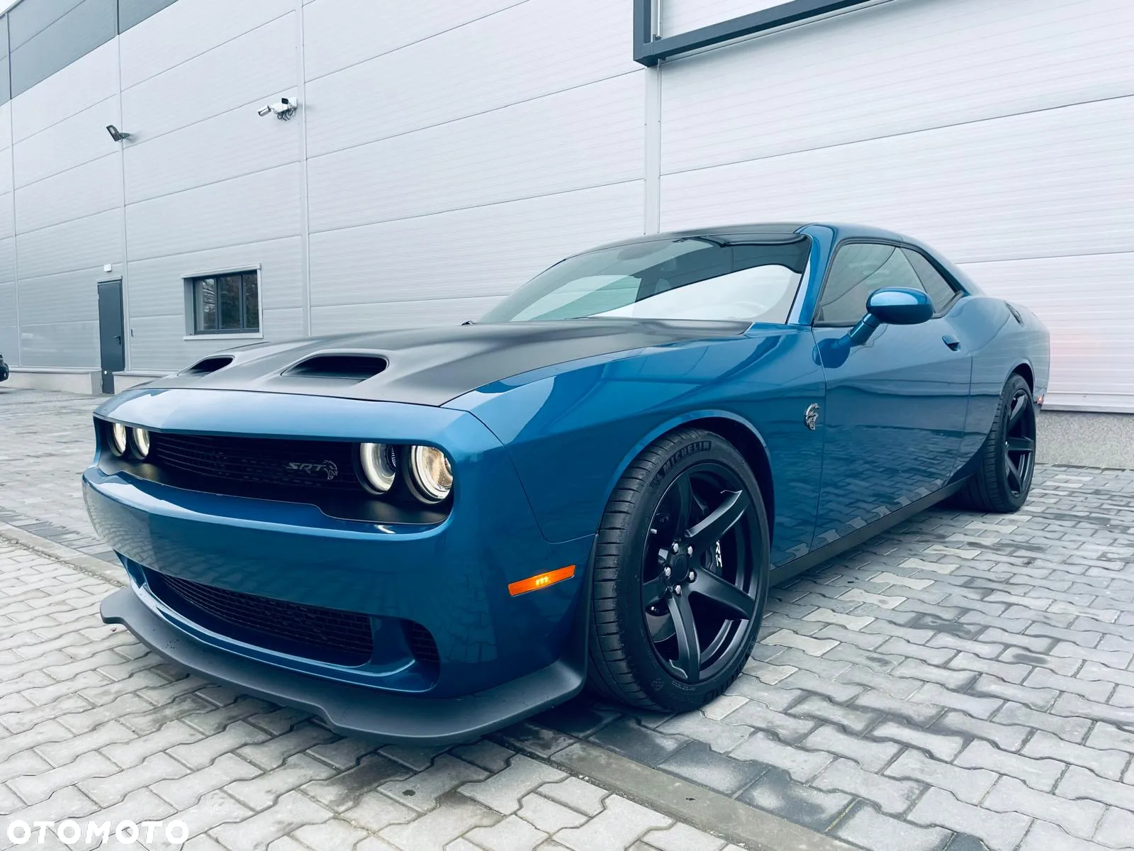 Dodge Challenger - 4