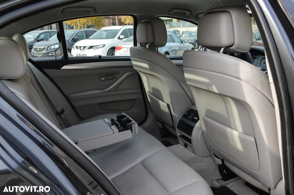 BMW Seria 5 525d xDrive - 21