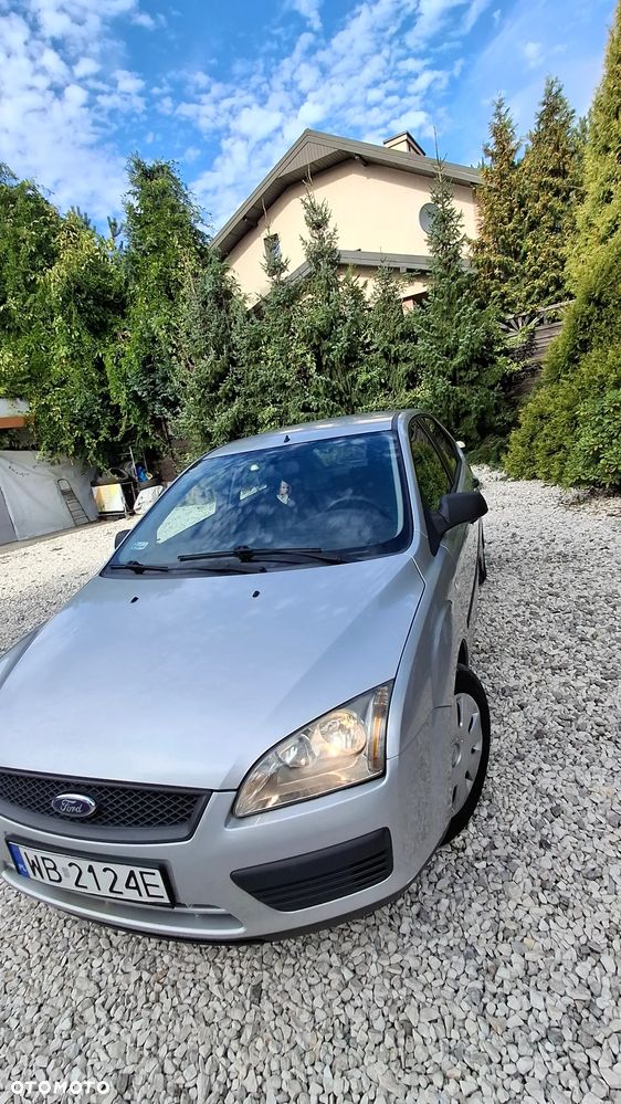 Ford Focus 1.4 Ambiente - 10