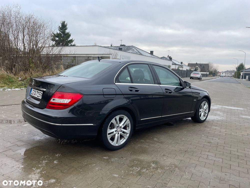 Mercedes-Benz Klasa C 180 CGI Automatik BlueEFFICIENCY Avantgarde - 10
