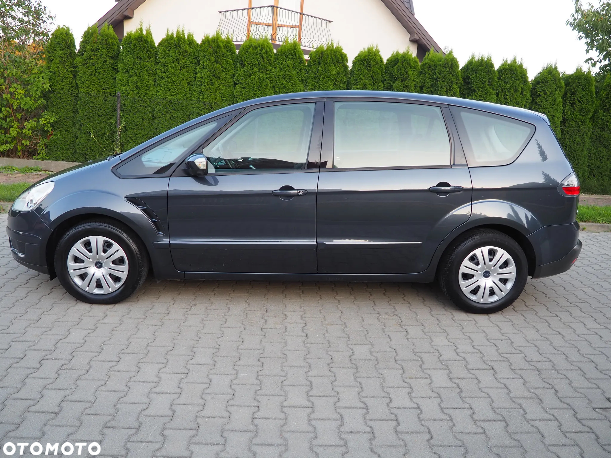 Ford S-Max - 9